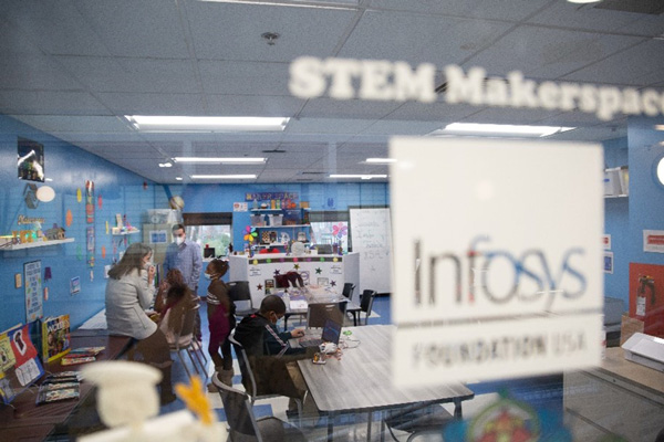 Makerspaces: Building the Next Generation of Computer Scientists